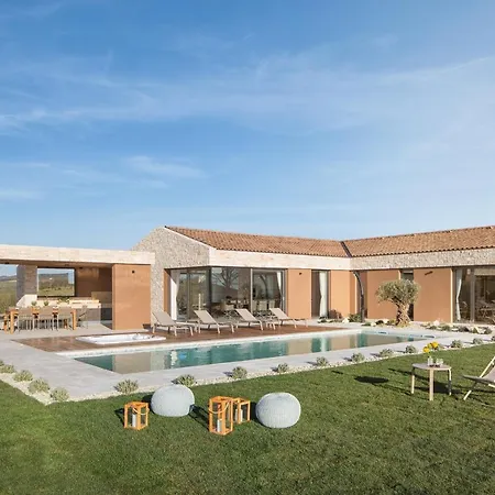 Royale Villa